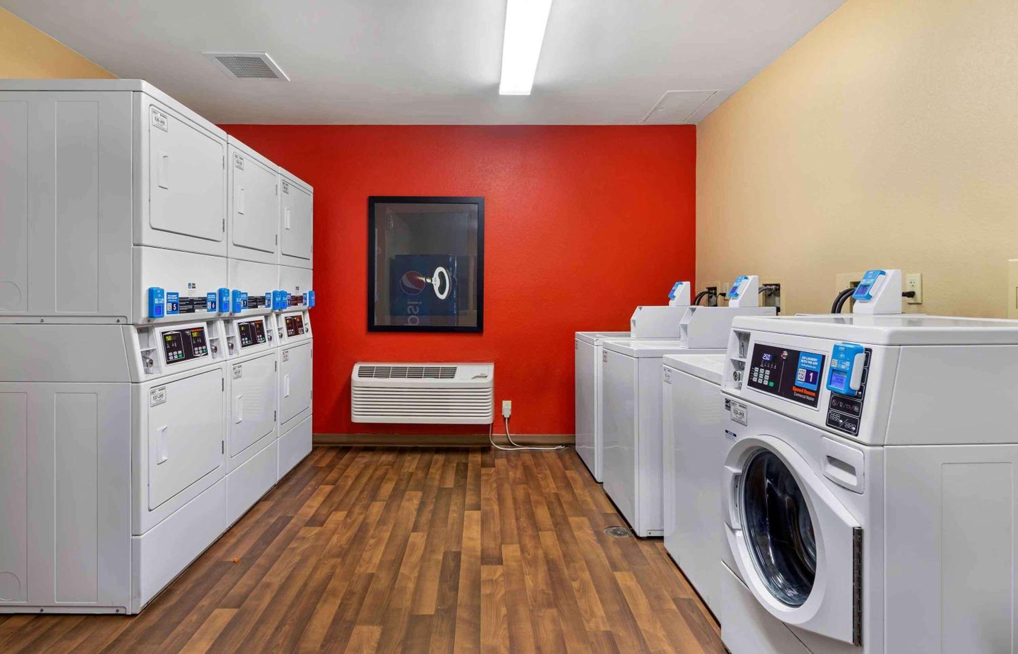 Extended Stay America Suites - Savannah - Midtown Экстерьер фото