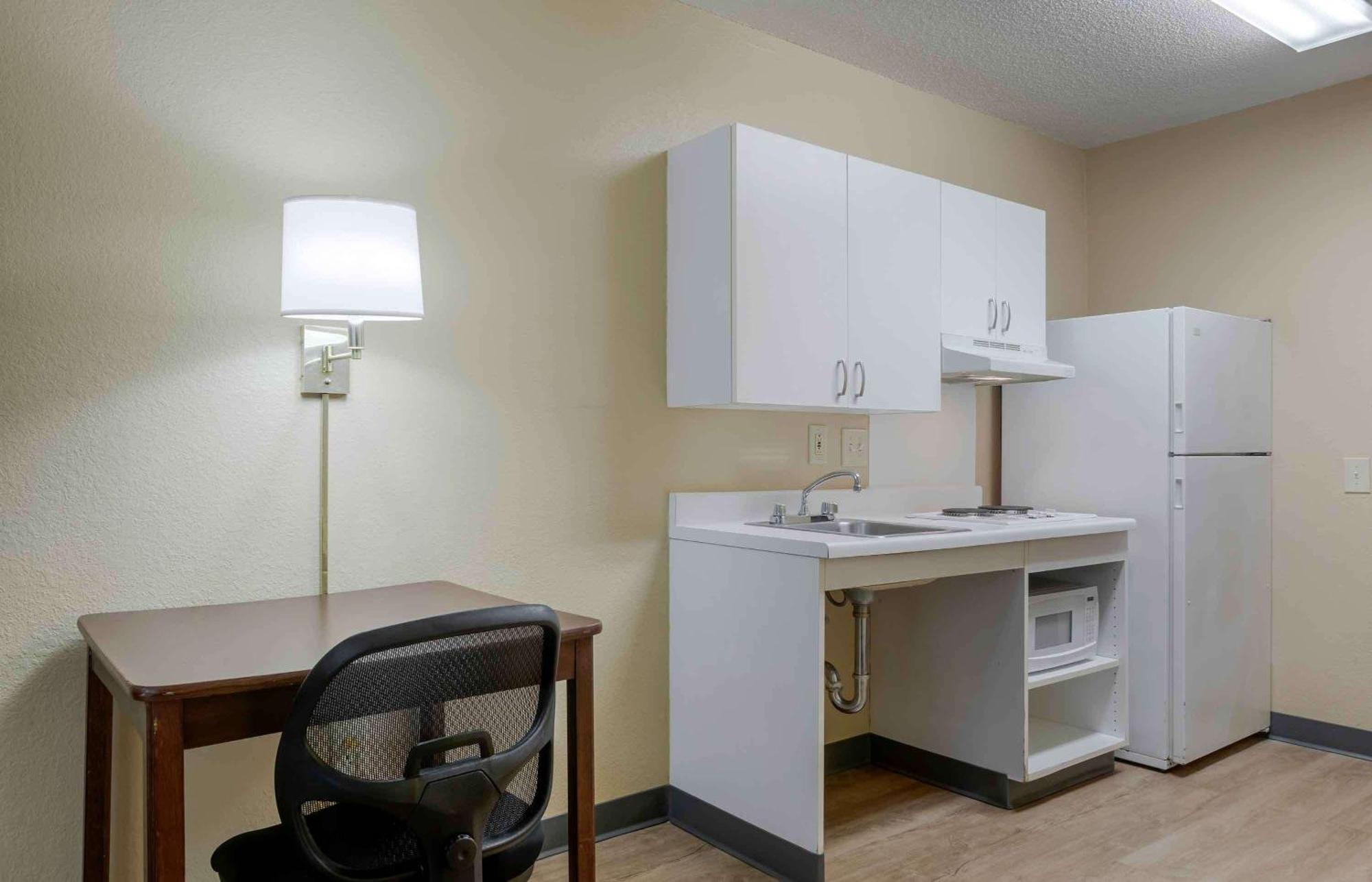 Extended Stay America Suites - Savannah - Midtown Экстерьер фото