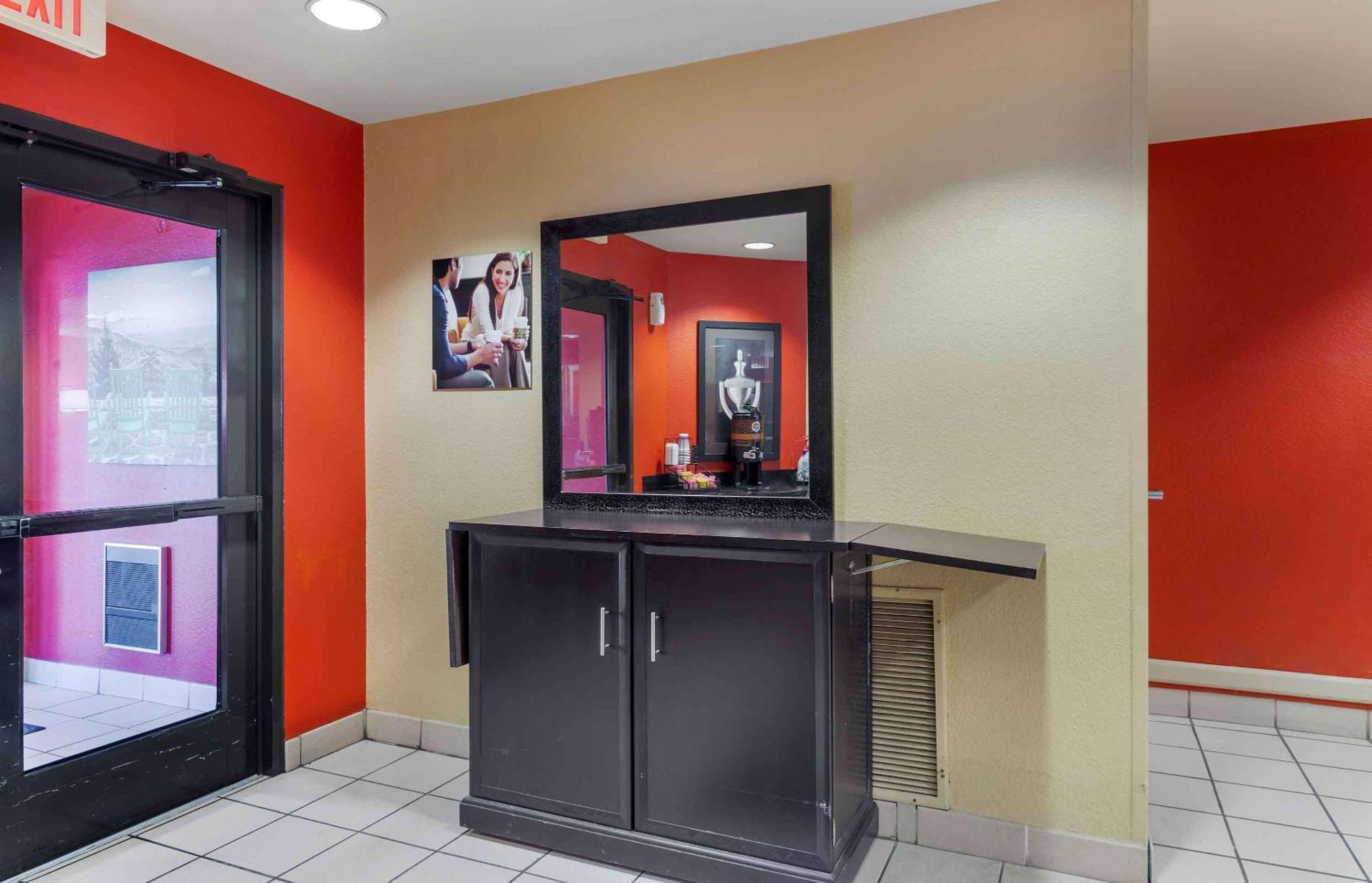 Extended Stay America Suites - Savannah - Midtown Экстерьер фото