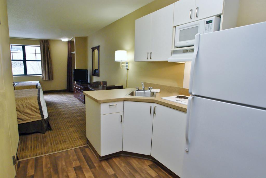 Extended Stay America Suites - Savannah - Midtown Экстерьер фото